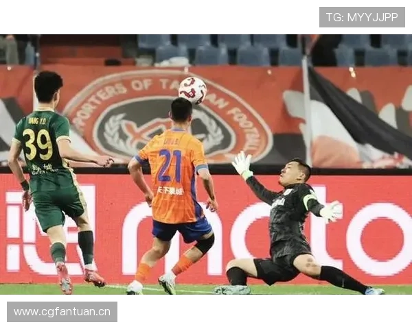 山东泰山节奏问题主要源于中场创造力不足,对球队战术执行形成制约 山东泰山节奏问题主要源于中场创造力不足,对球队战术执行形成制约