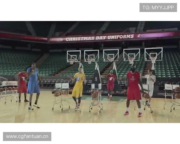 范迪克的家别墅里竟然藏着篮球架，这防守巨星还玩跨界？